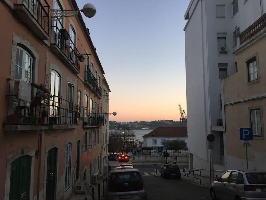 Cozy Estrela Apartment Lisboa Eksteriør billede